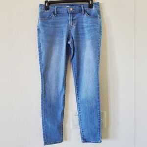 Old Navy - Super Skinny Design